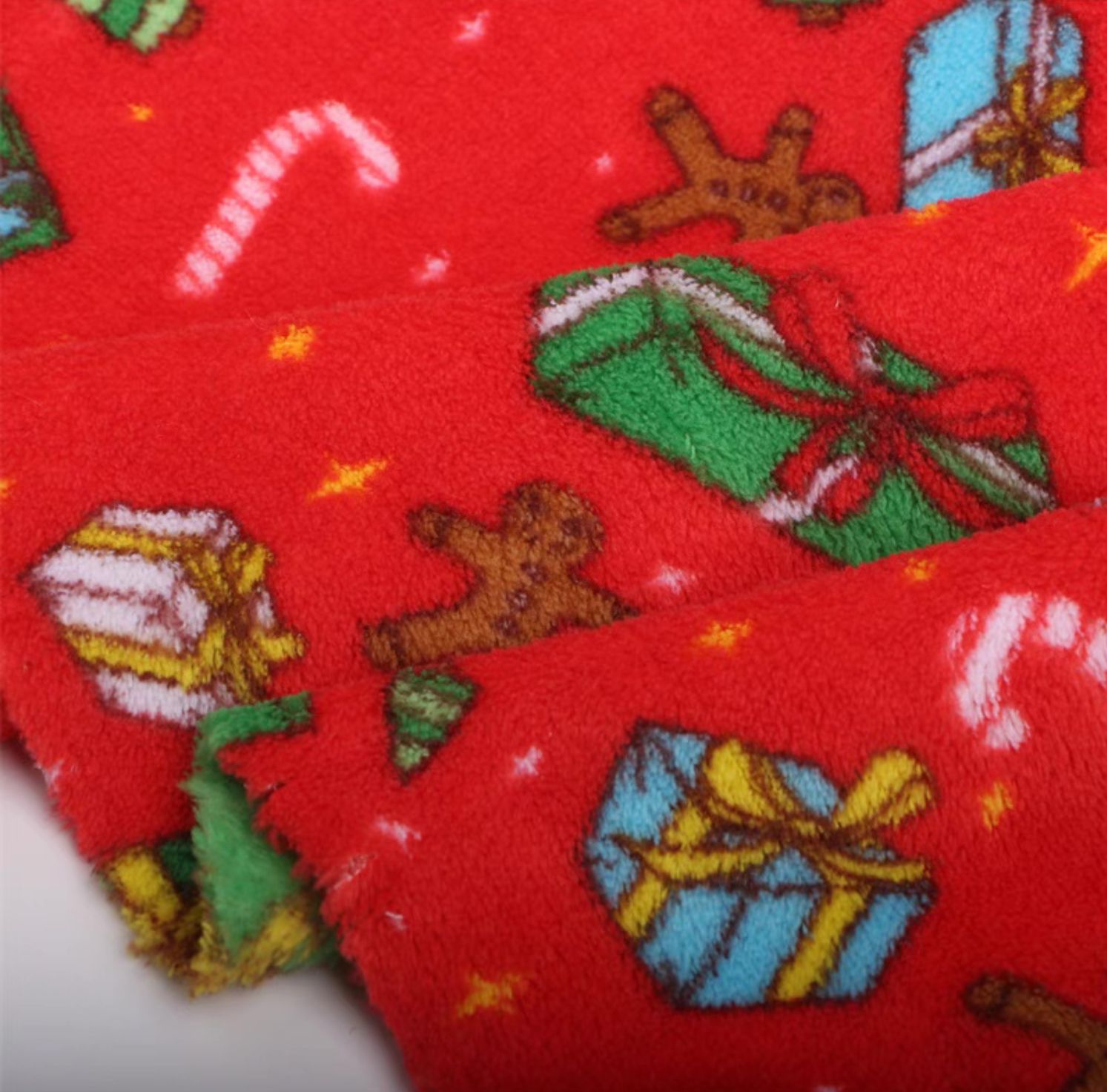 Santa&#39;s Gifts | Double-Sided Coral Fleece Cuddle Plush Fleece | 175cm Wide