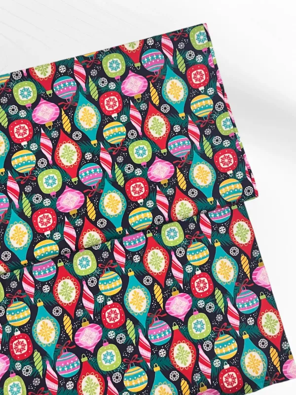 Xmas Festive Baubles | Quilting Cotton | 112cm wide