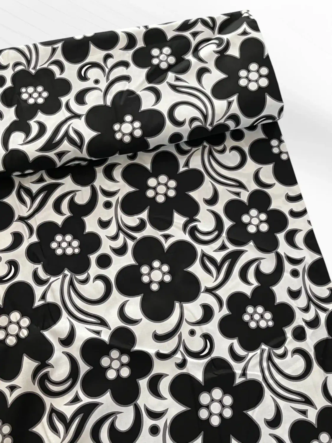 Night &amp; Day | Vera Bradley Quilting Cotton | 145cm wide