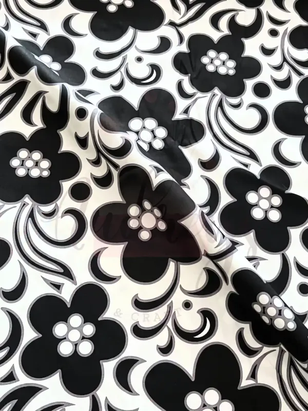 Night &amp; Day | Vera Bradley Quilting Cotton | 145cm wide