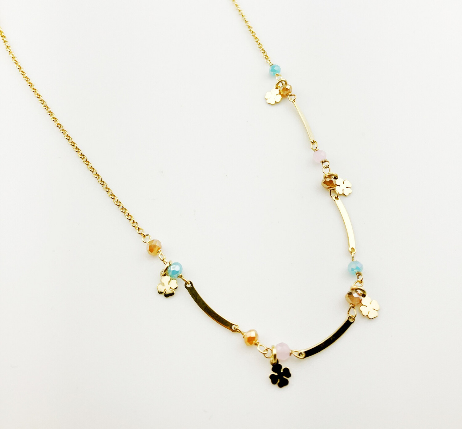 Collar dorado flor