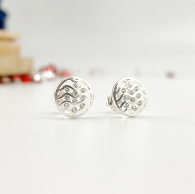 Arete pegado