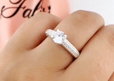 Anillo de compromiso