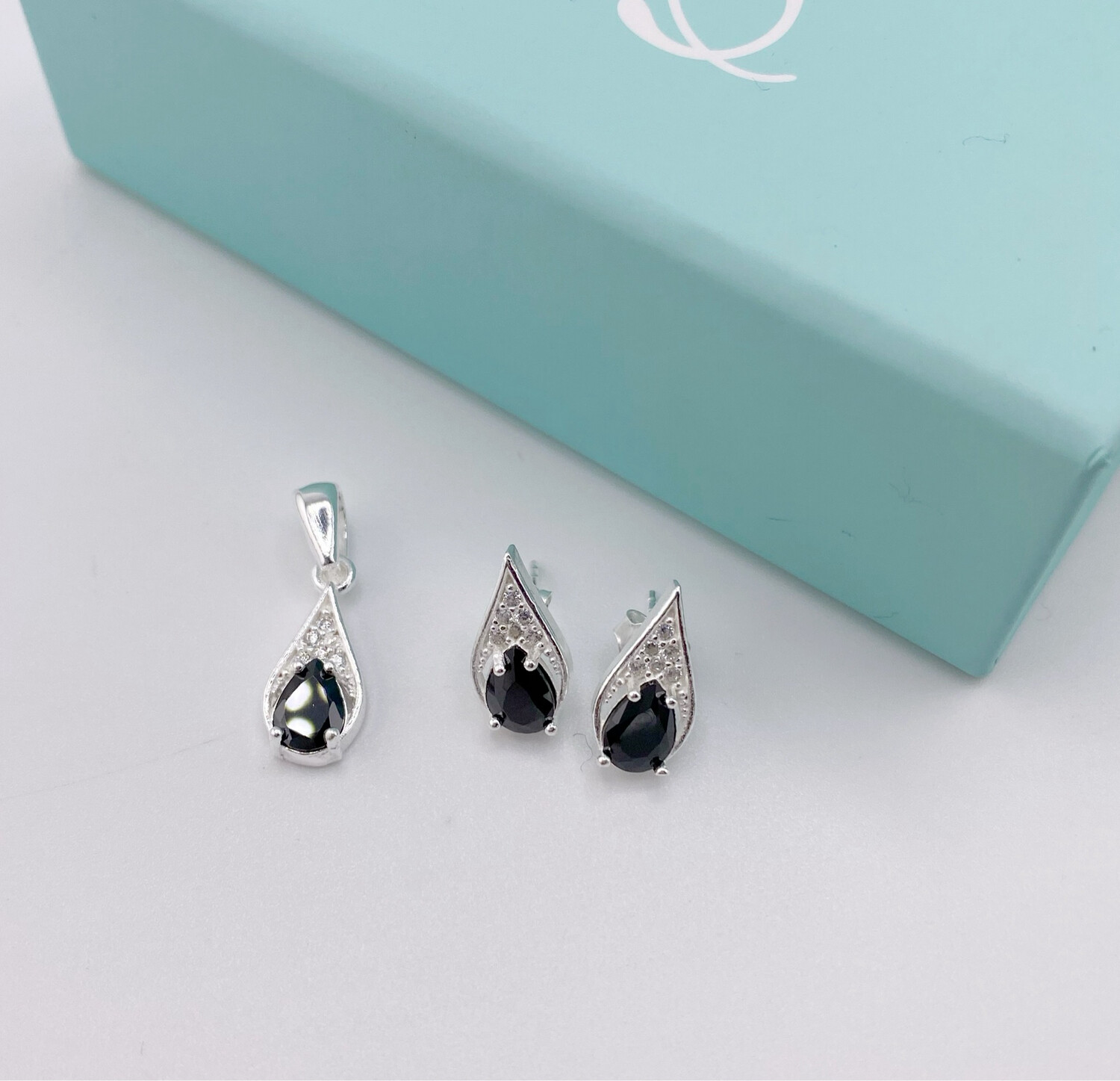 Conjunto arete y dije