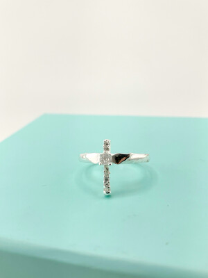 Anillo en Cruz
