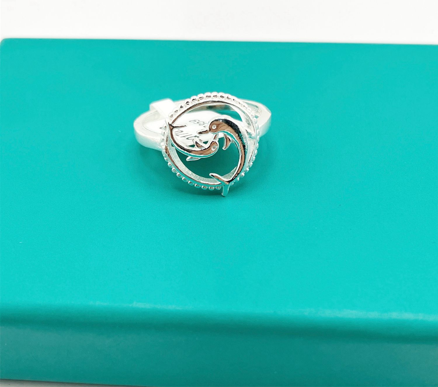 Anillo delfín