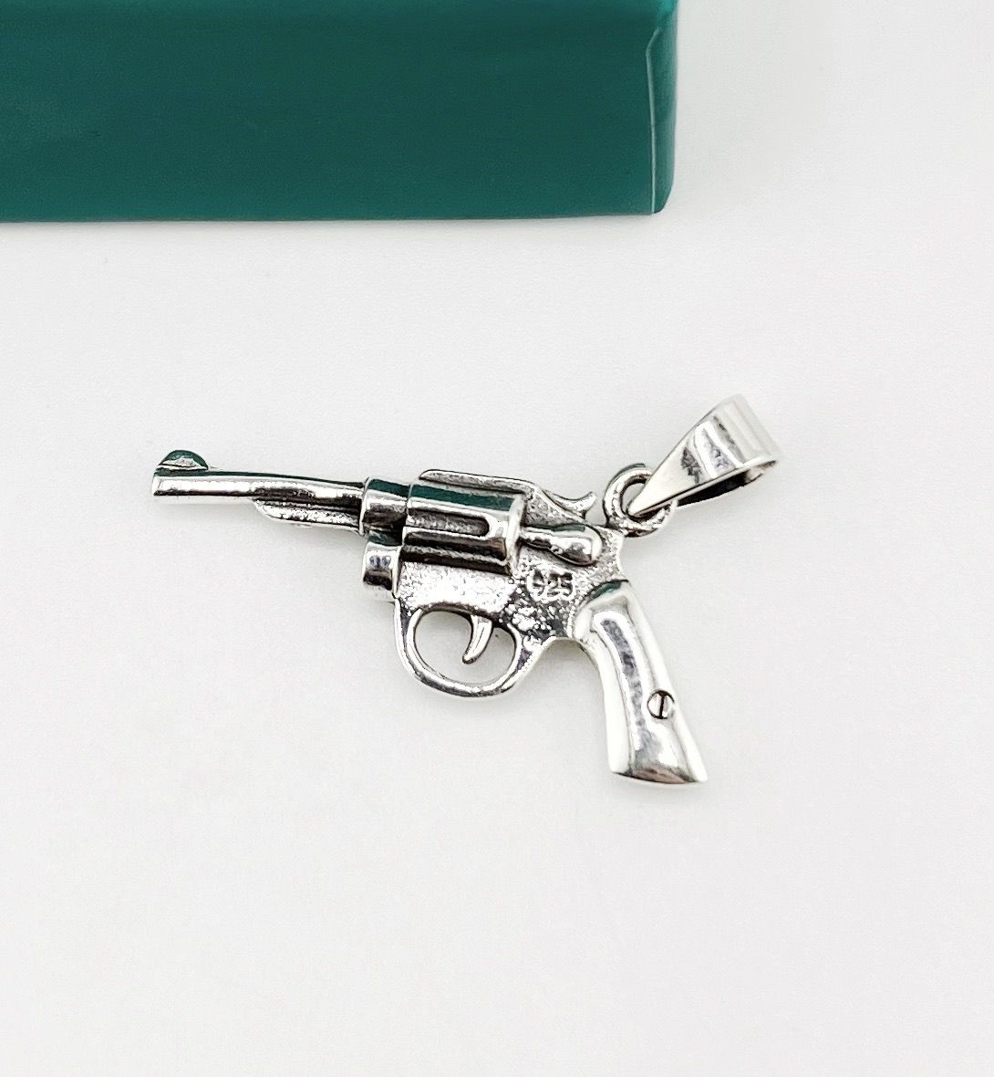 Dije revolver
