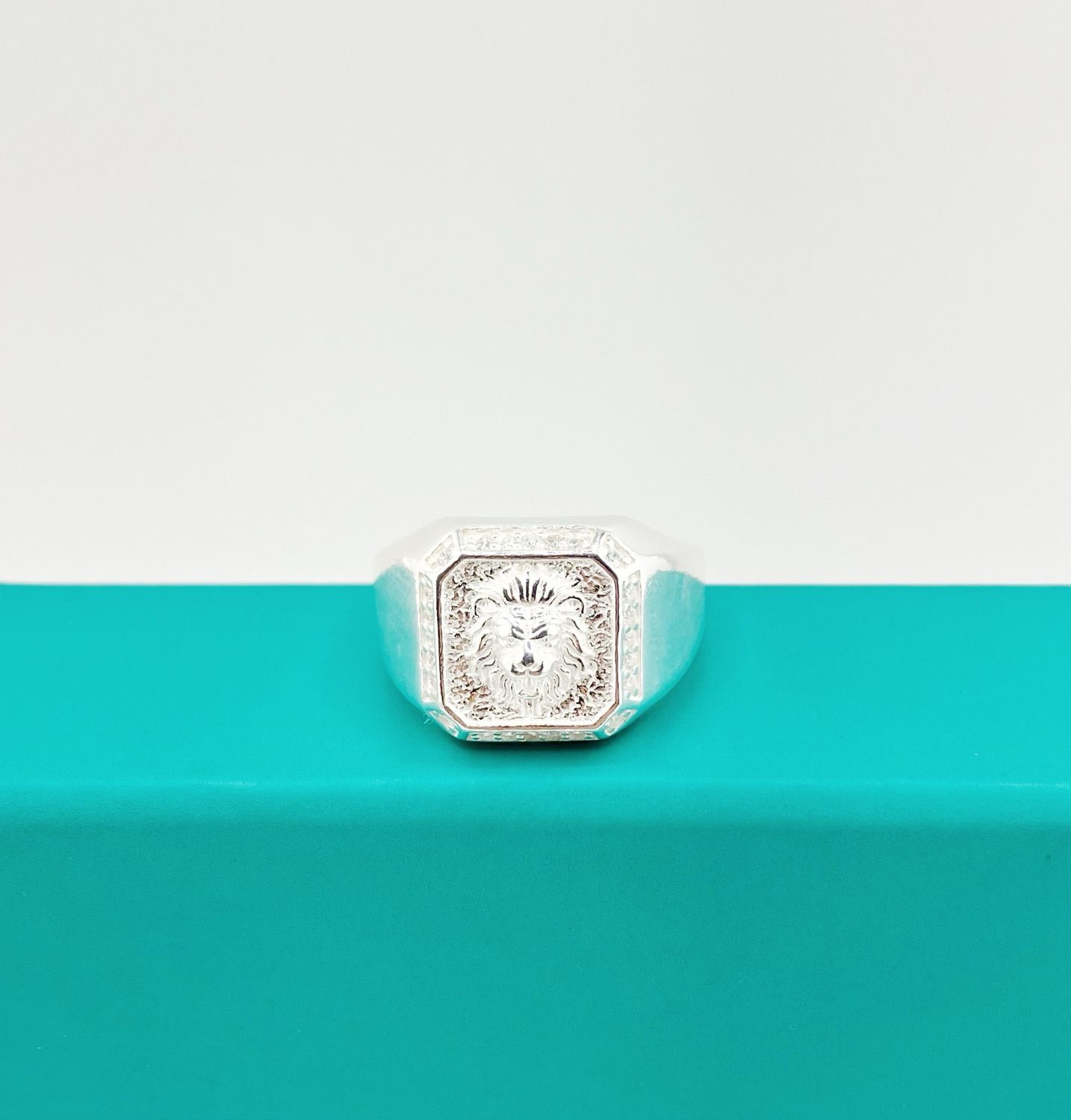 Anillo leon