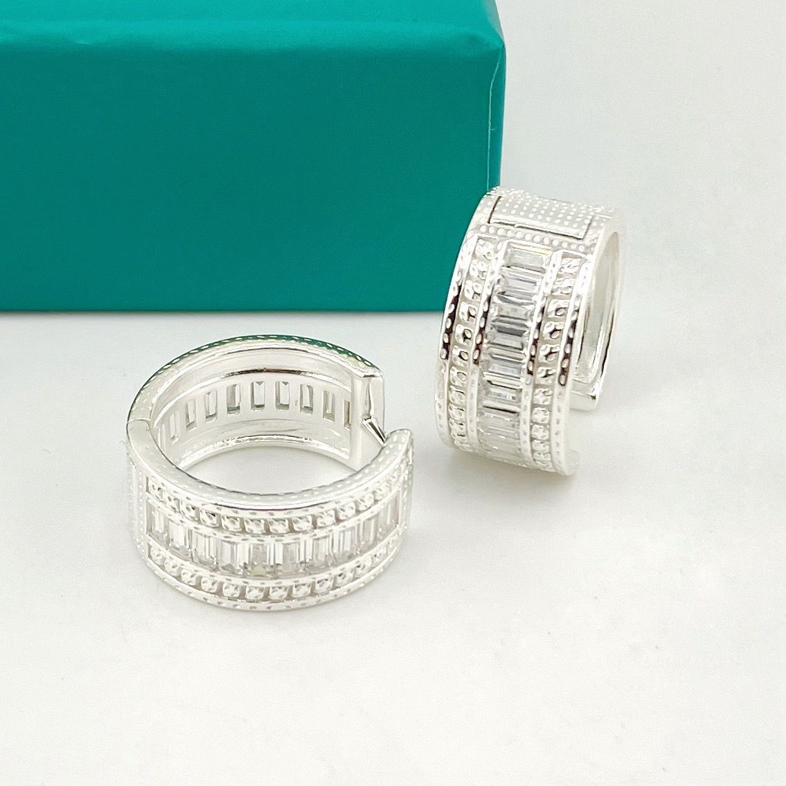 Argollas con zirconias