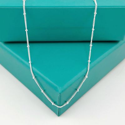 Cadena con bolitas