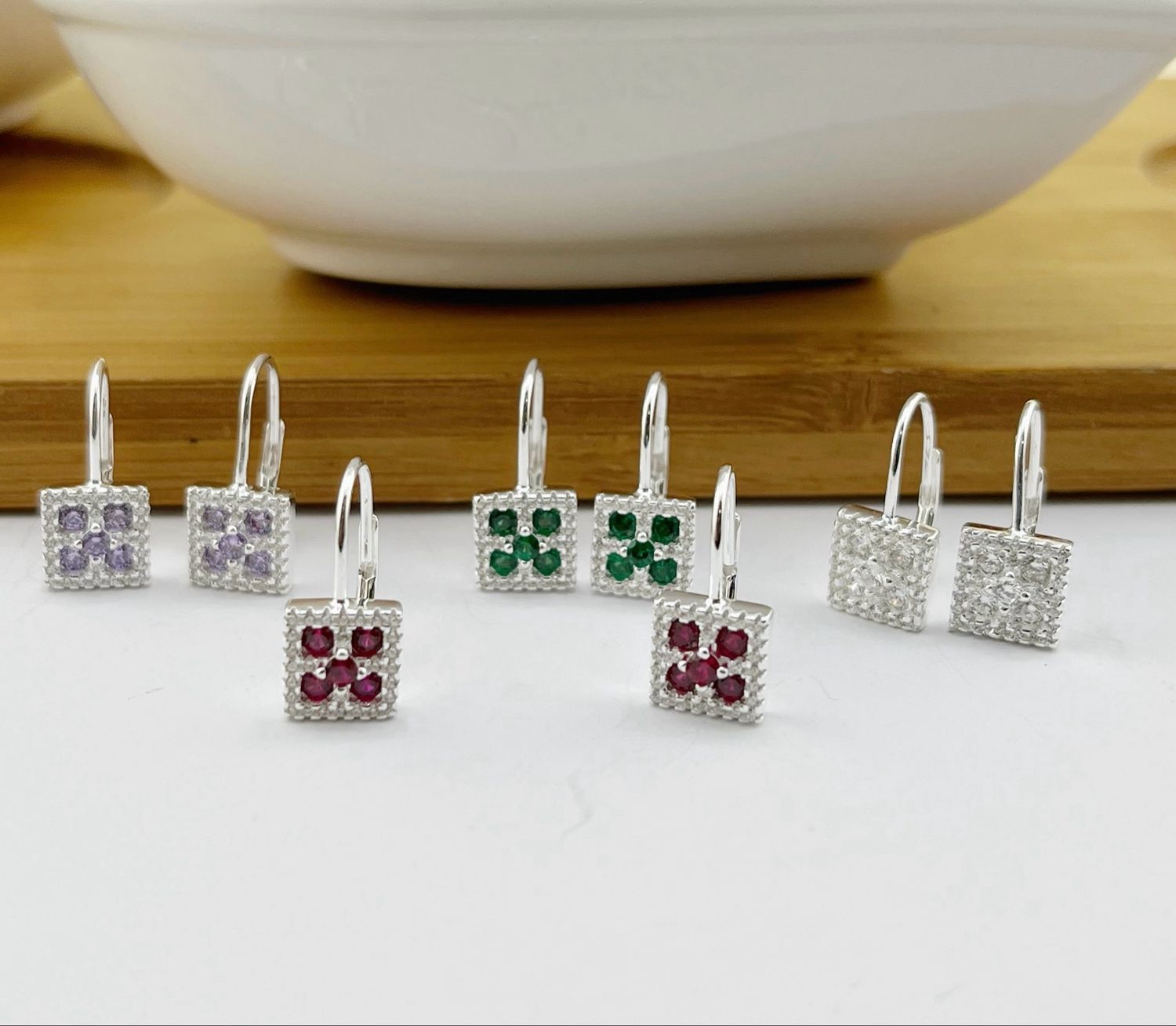 Arete broche antiguo