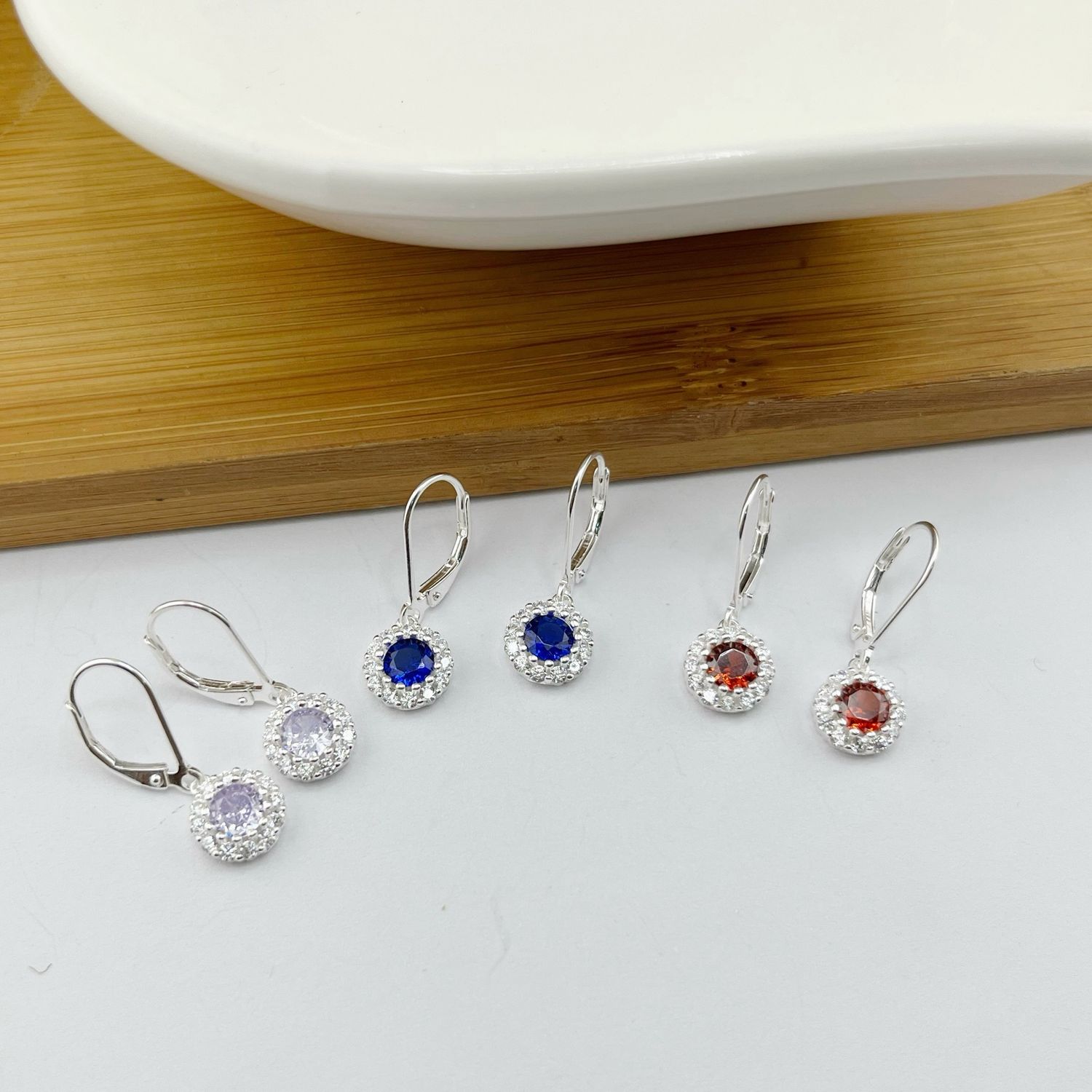 Arete broche antiguo