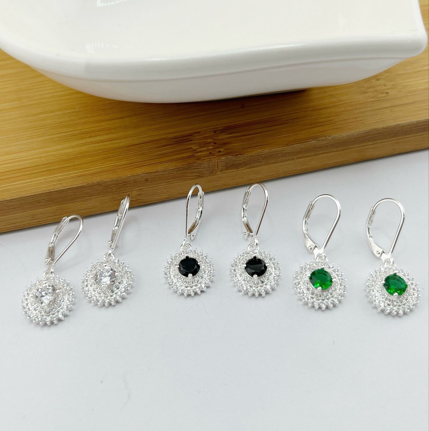 Arete broche antiguo