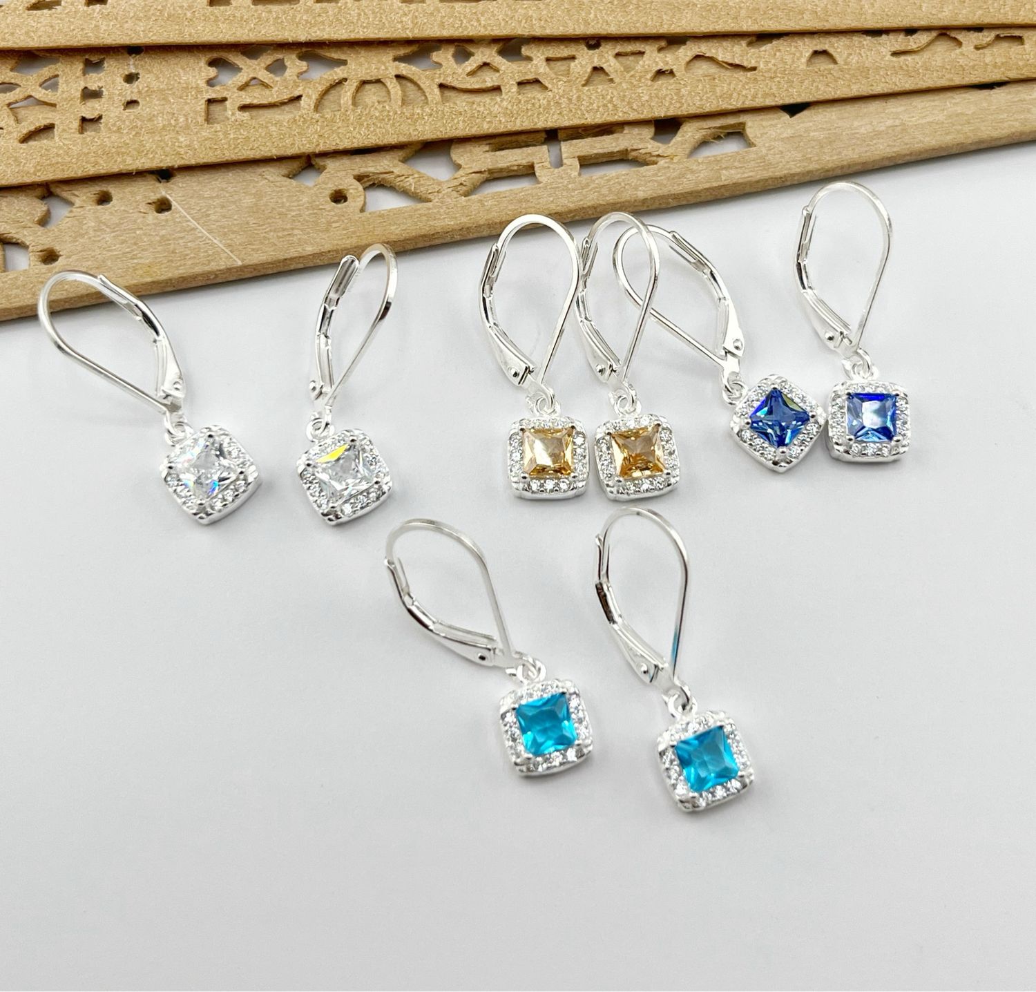 Aretes broche antiguo