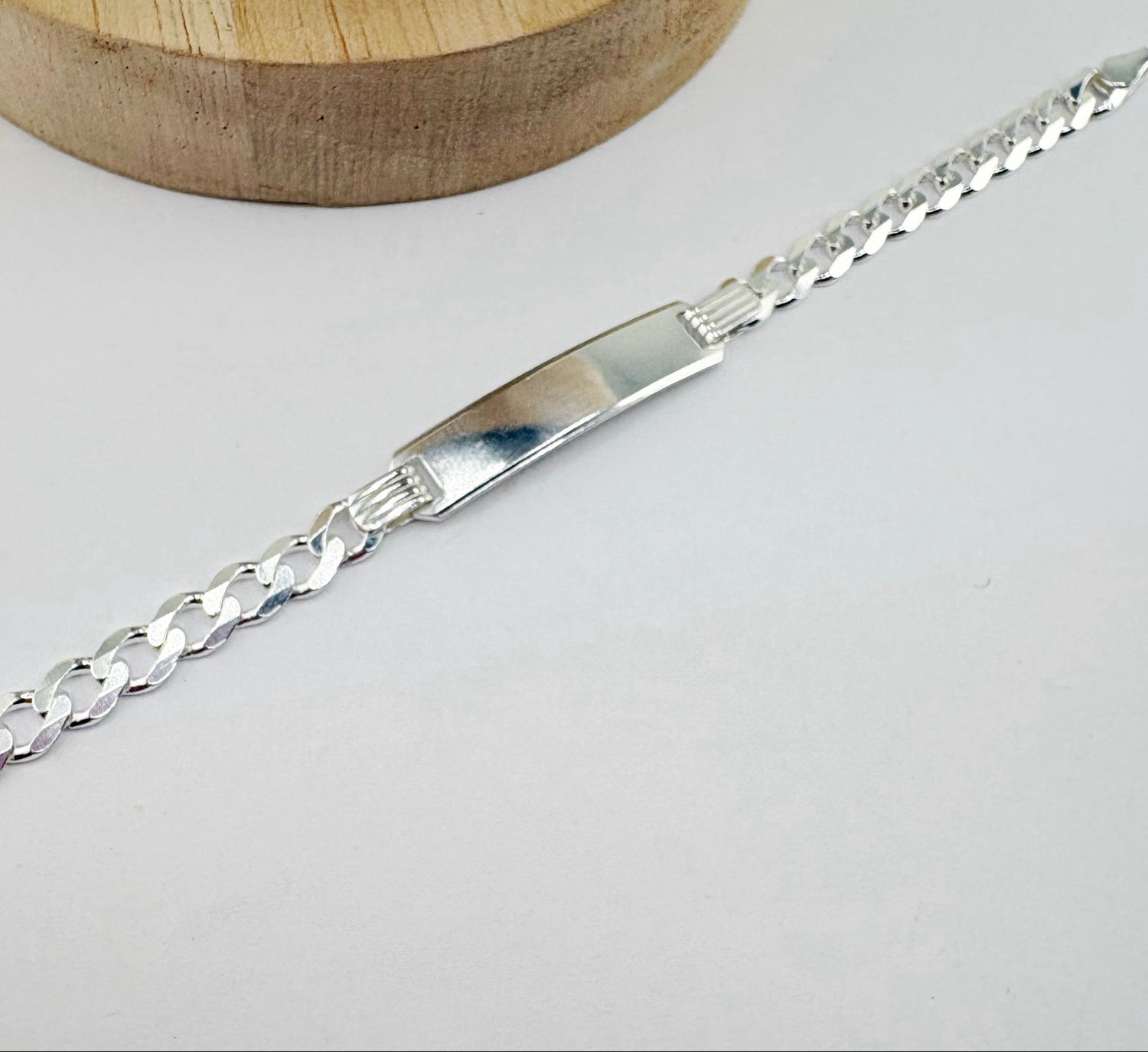 Pulsera con placa bebé