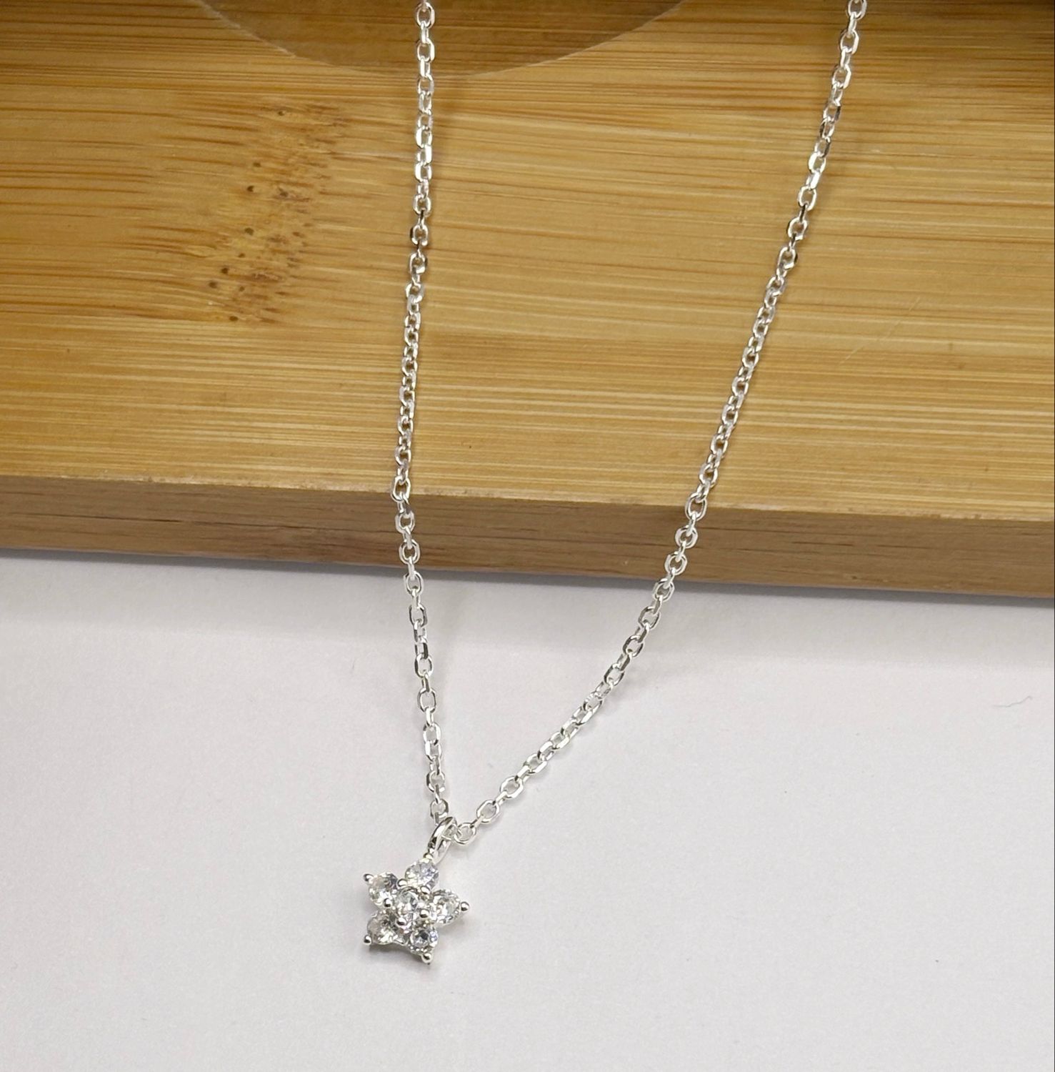 Gargantilla estrella