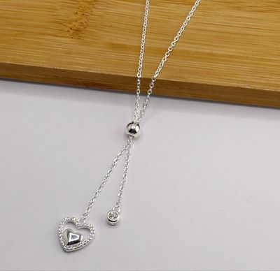 Gargantilla corazón (corbatera)