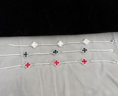 Pulsera trébol