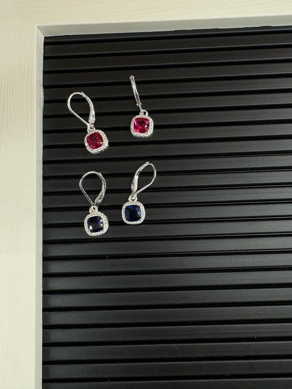 Arete broche antiguo