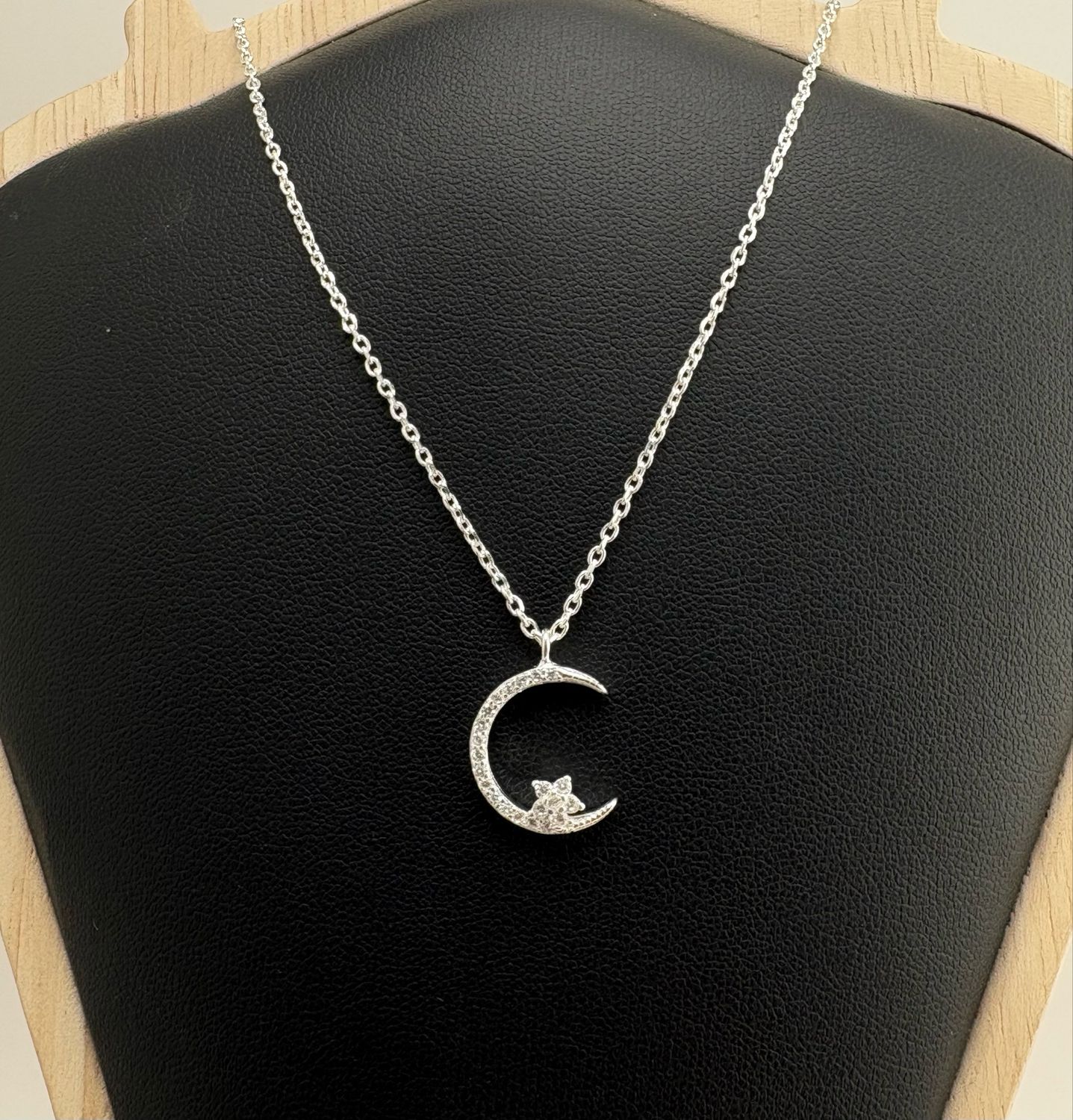 Gargantilla luna estrella