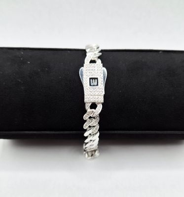Pulsera M