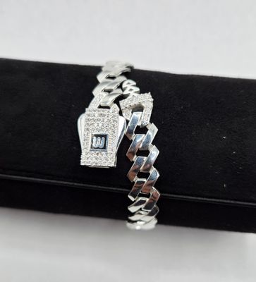 Pulsera M