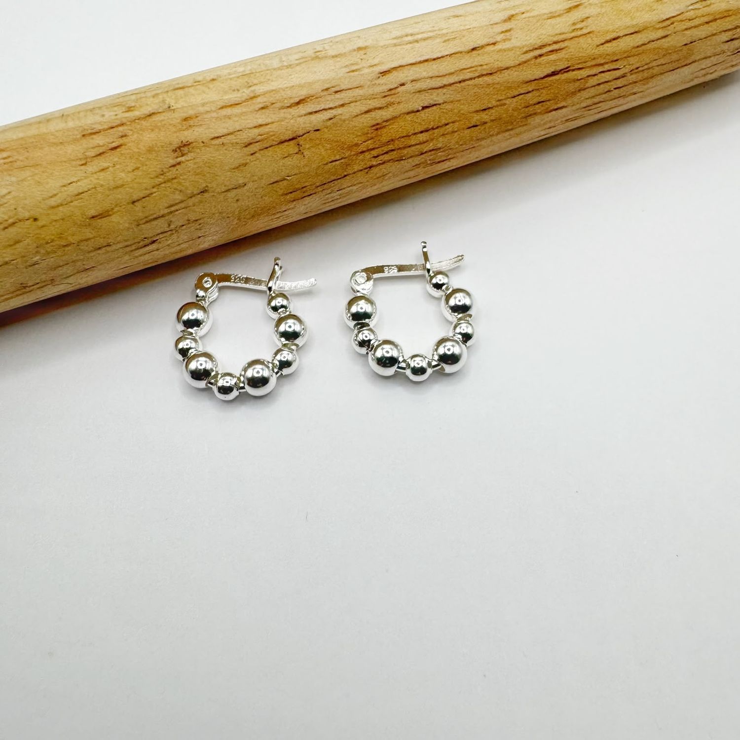 Argollas con bolitas