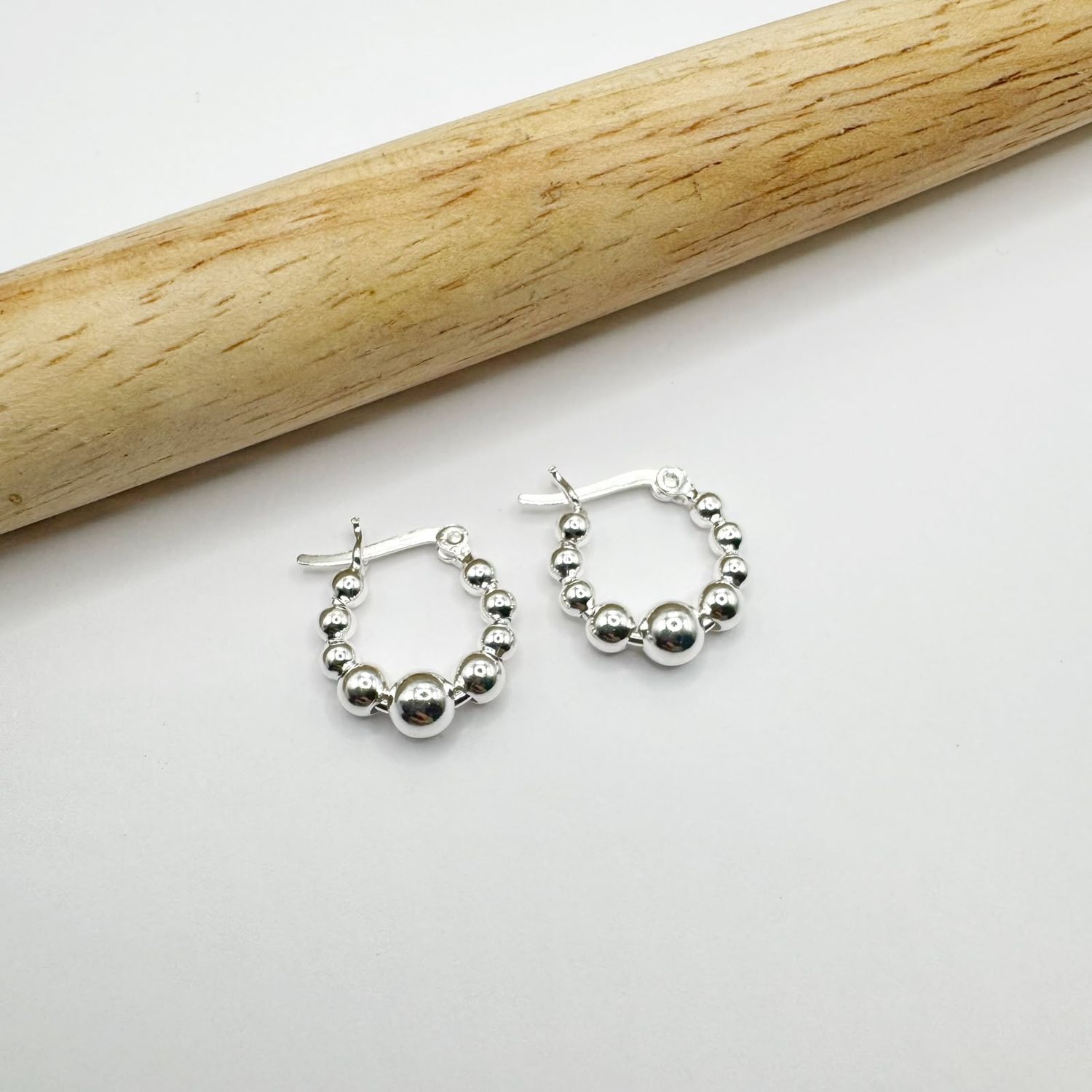 Argollas con bolitas