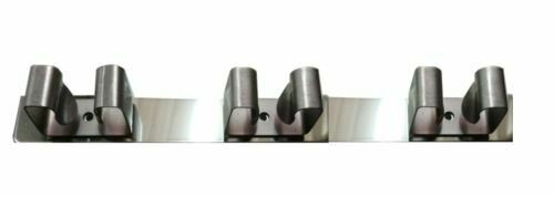 Gancio Porta Scopa In Acciaio Inox Satinato A 3 Posti Con Foro Fissaggio GS084