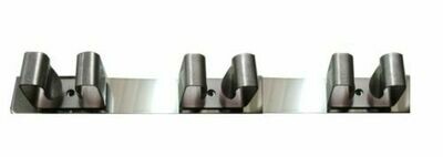 Gancio Porta Scopa In Acciaio Inox Satinato A 3 Posti Con Foro Fissaggio GS084