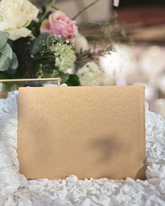 Fekvő Vendégkönyv