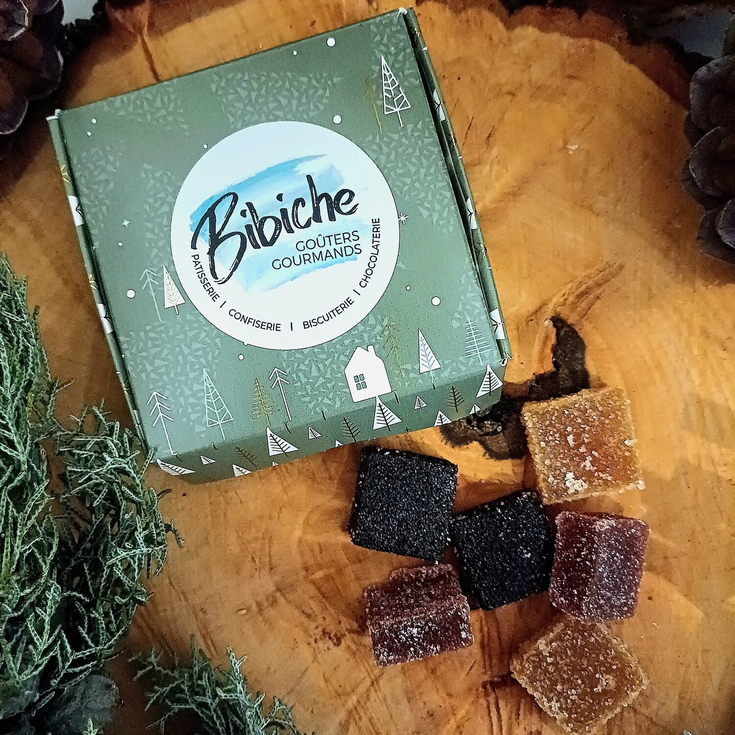 Boîte carrée 18 pâtes de fruit