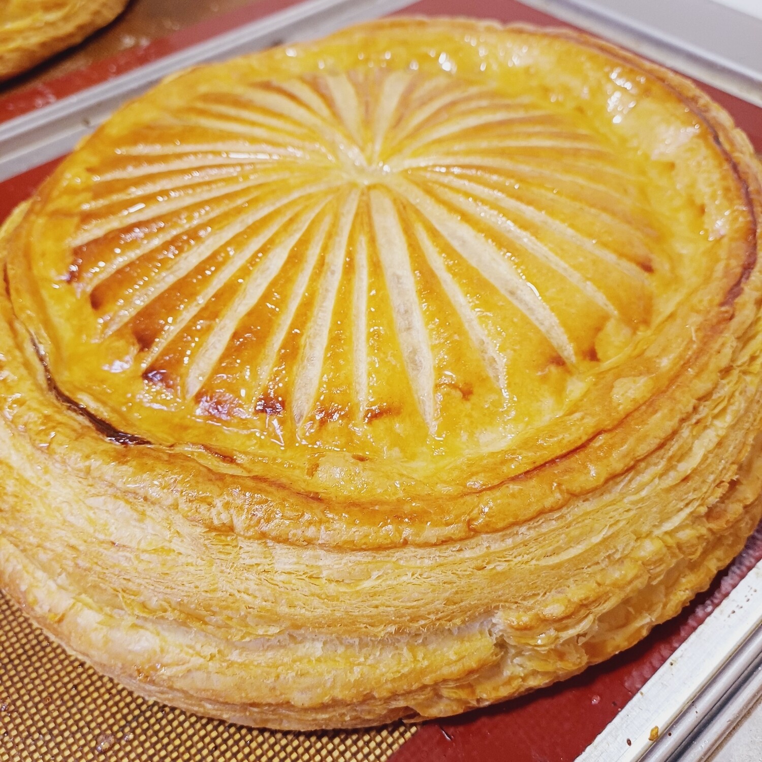 Galette Frangipane Noisette - Chocolat 6/8 personnes