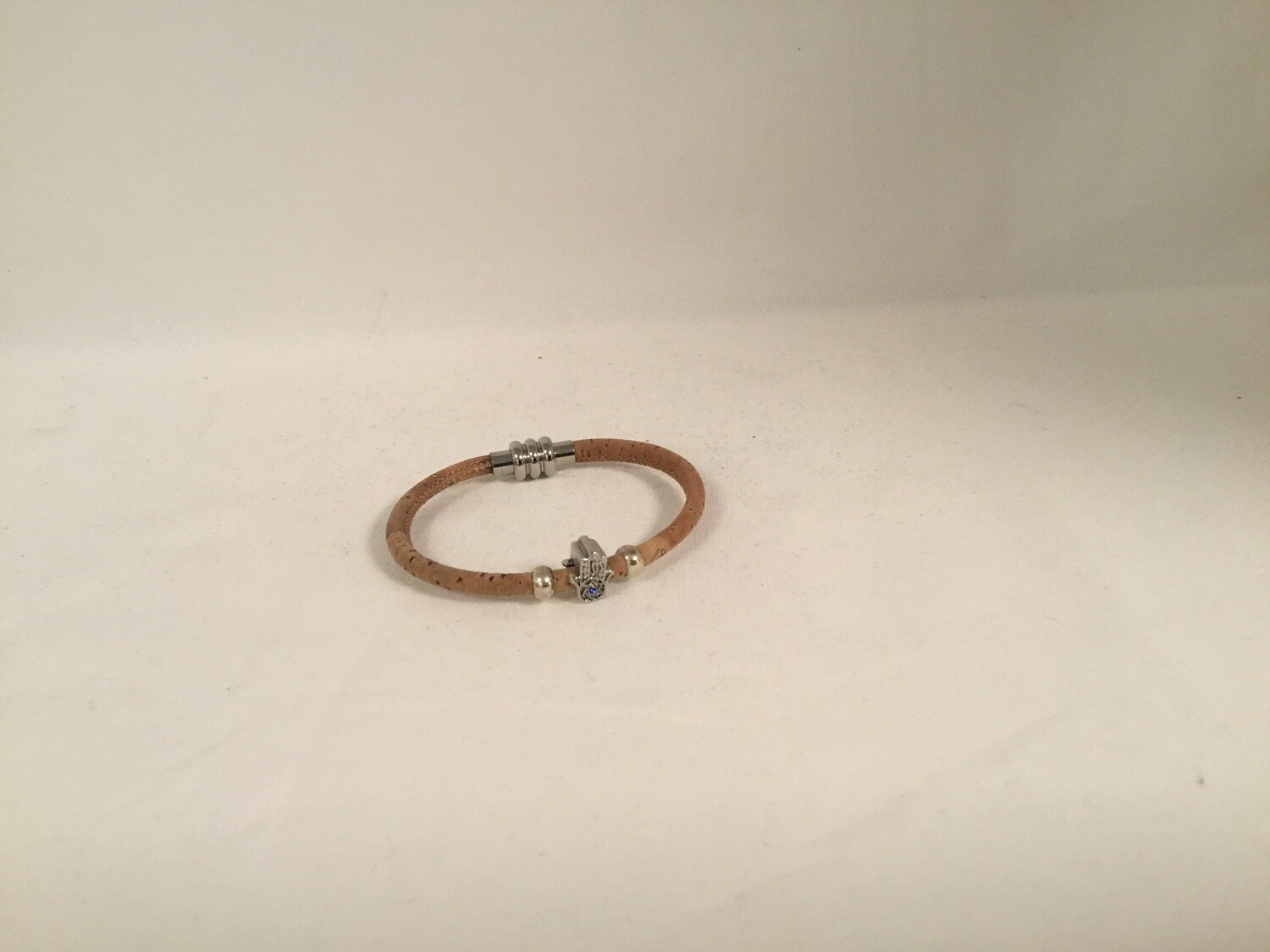 Round Cork Bracelet - Natural with Hamsa Bead