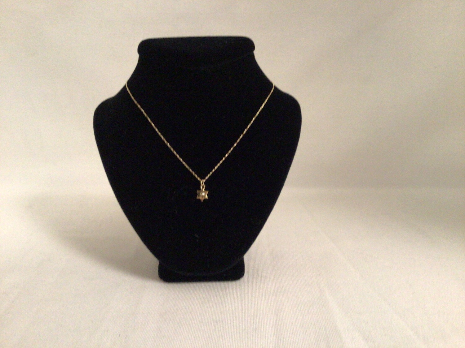 14K Gold Mini Star with .01 CTW on 16&quot; Gold Chain 