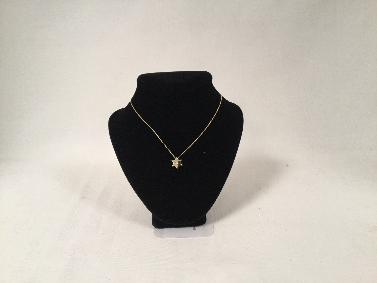 14K Gold Star w/.03 Diamond