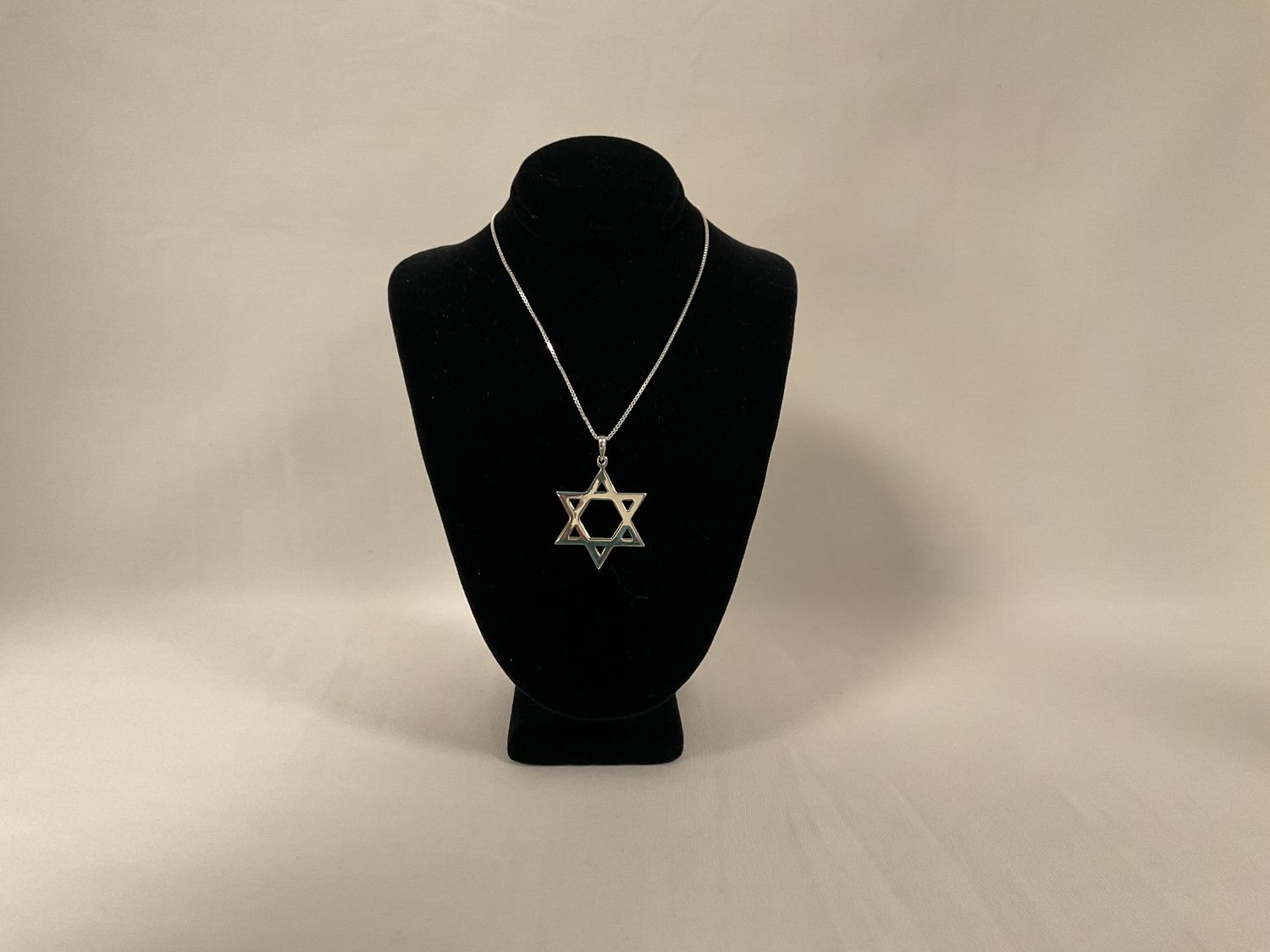 Sterling Silver Large Polished Star of David Necklace on 20&quot; Box Chain