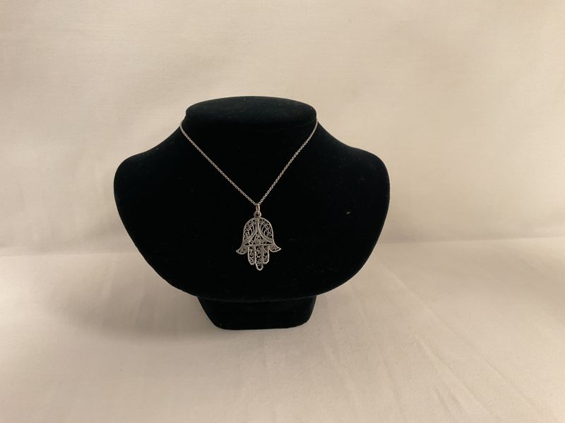 Sterling Silver Filigree Hamsa Necklace on 18&quot;Cable Chain