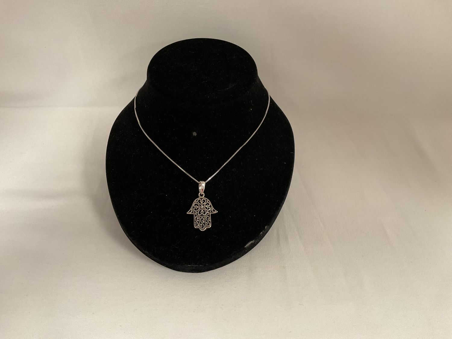 3 D Sterling Silver Filigree Hamsa on 18&quot; Box Chain