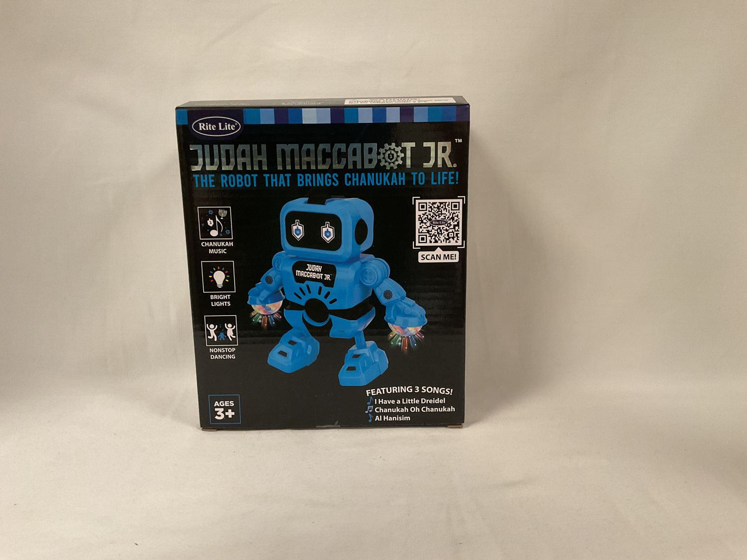 &quot;Judah Maccabot &quot; Dancing Robot 