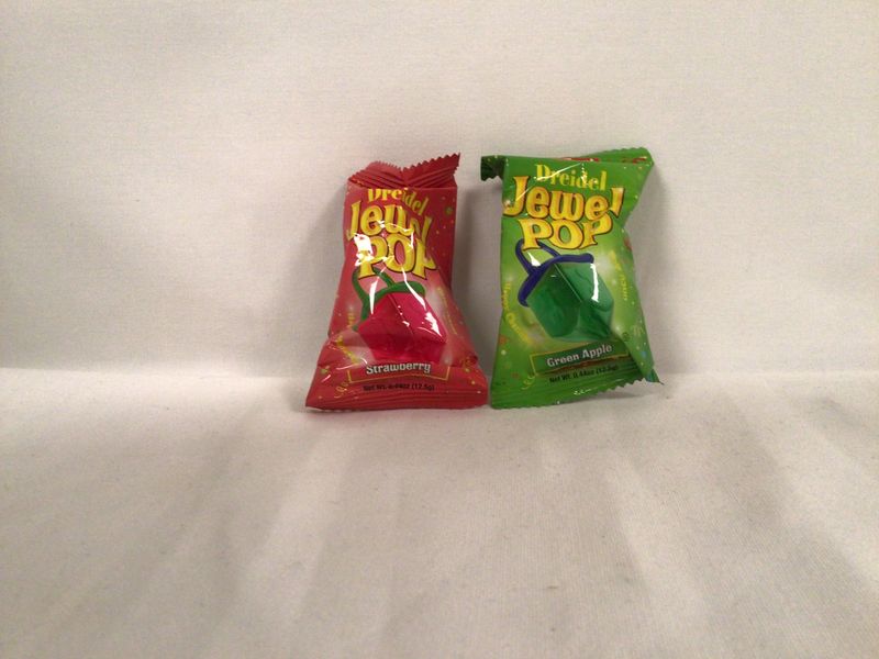 Dreidel Jewel Strawberry or apple pop Dreidel Jewel Strawberry or apple pop