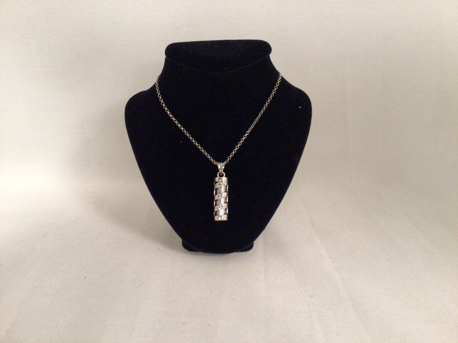 Sterling Silver Mezuzah Necklacewith Shema Sterling Silver Mezuzah Necklacewith Shema
