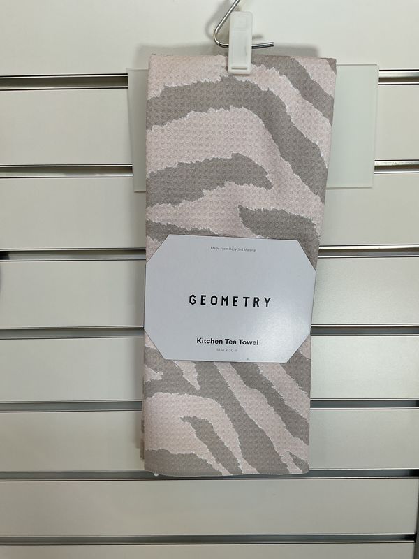 Geometry Zira Gray Tea Towel Geometry Zira Gray Tea Towel