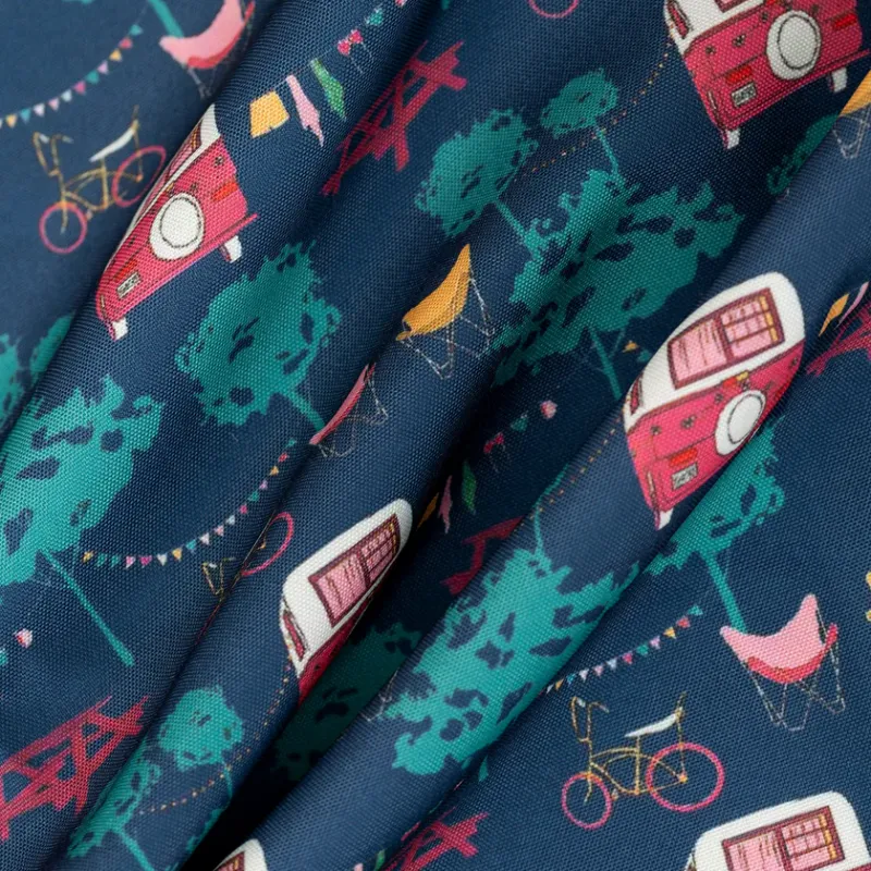 Nappe polyester hydrofuge - Aventure rétro