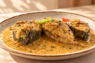 PESCADO EN SALSA DE COCO