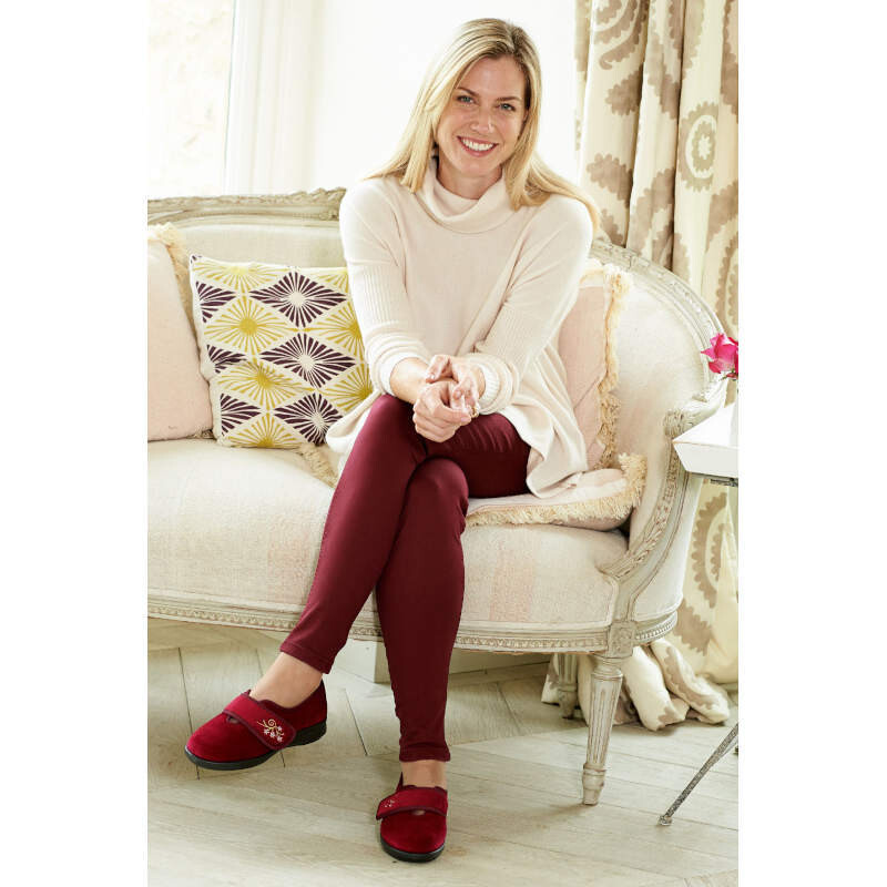 DB Wider Fit Caroline House Shoes Burgundy (6v)