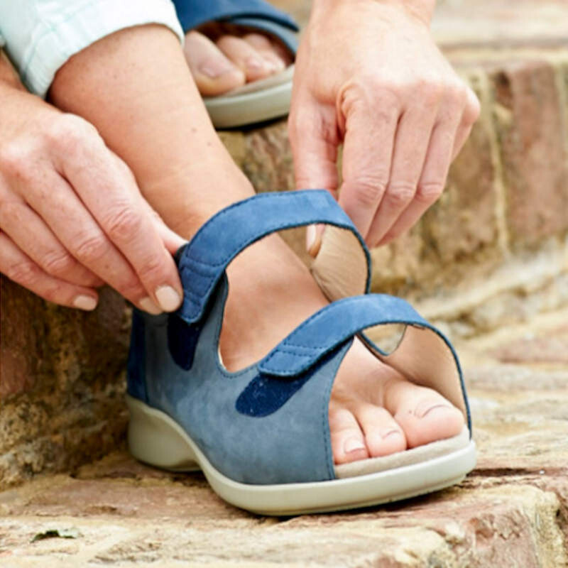 DB Wider Fit Bliss Ladies Wedge Sandal (6v)