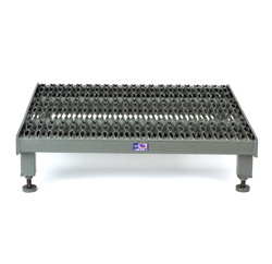 Single-step Adjustable Height Platform