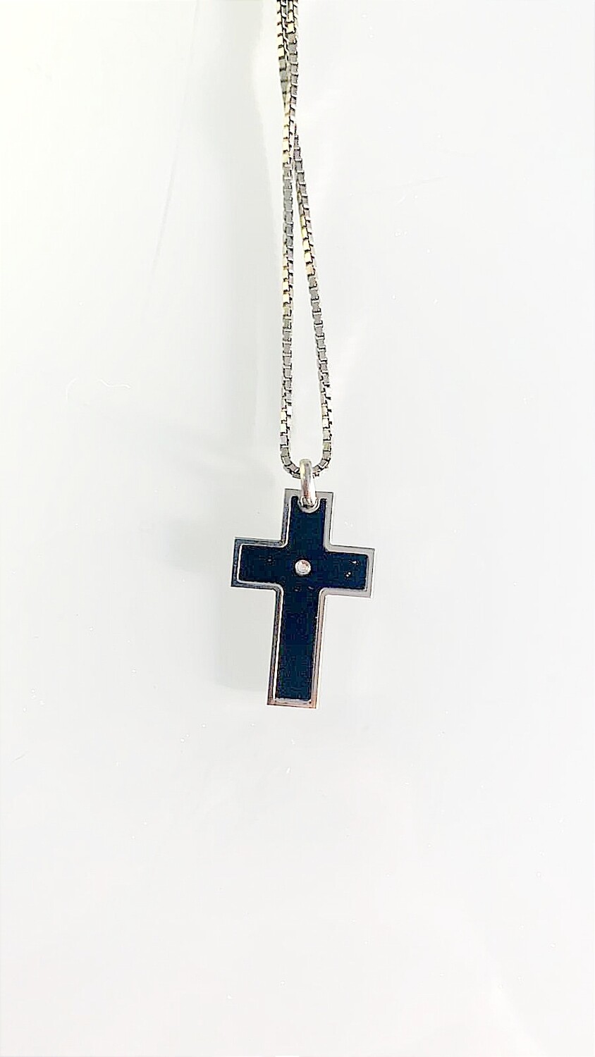 Croce Argento 925 con smalto Nero e zircone