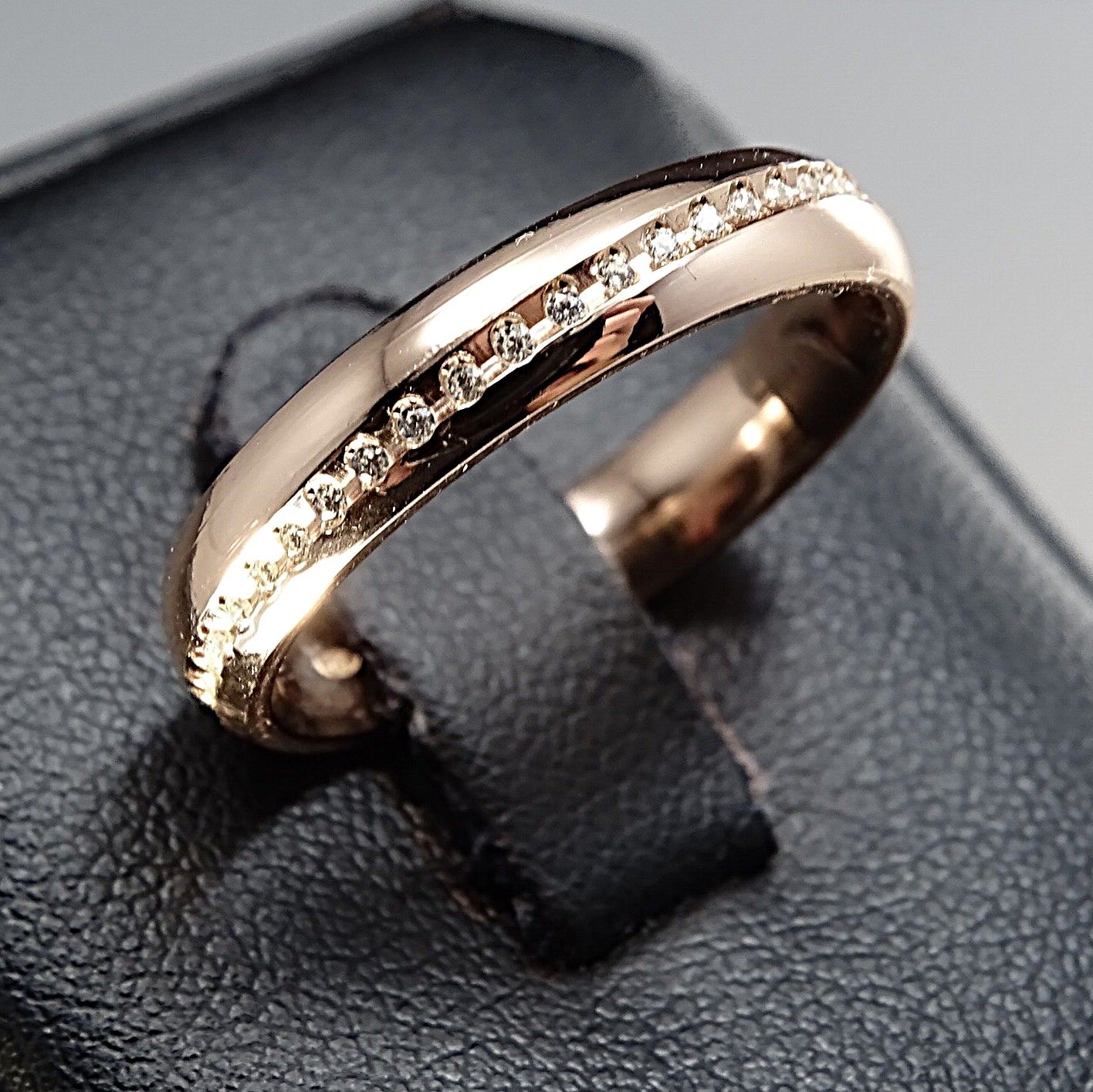 Gold and LG Diamonds 0.20 ct Wedding Band - Linea Infinito - Art MID Gioielli - Made in Italy